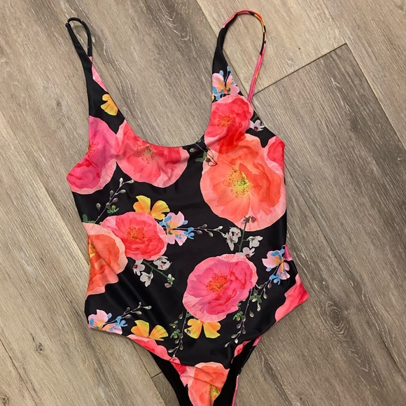 Kulani Kinis Swim Kulani Kinis One Piece Swimsuit Poshmark